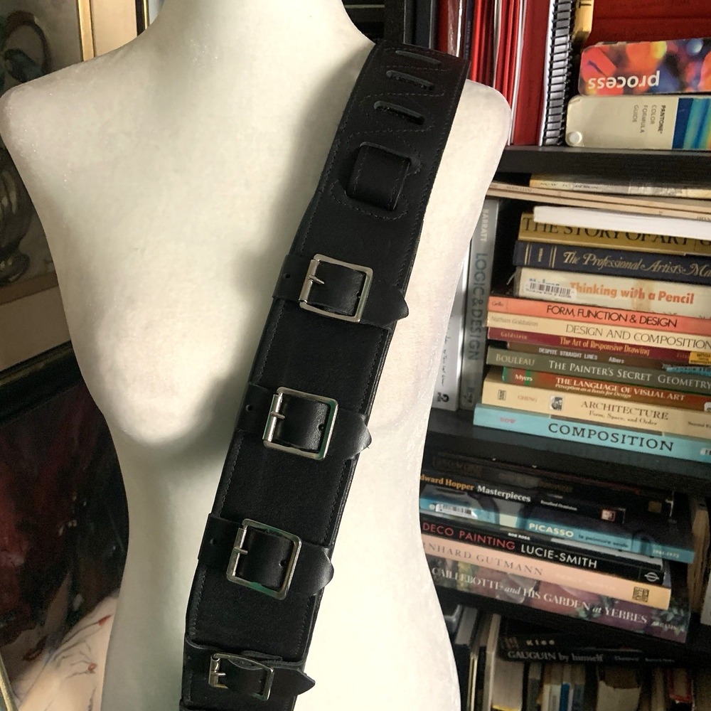 LEVY'S Punk Style Black Leather Guitar Strap with lots of buckles M17BS Canada